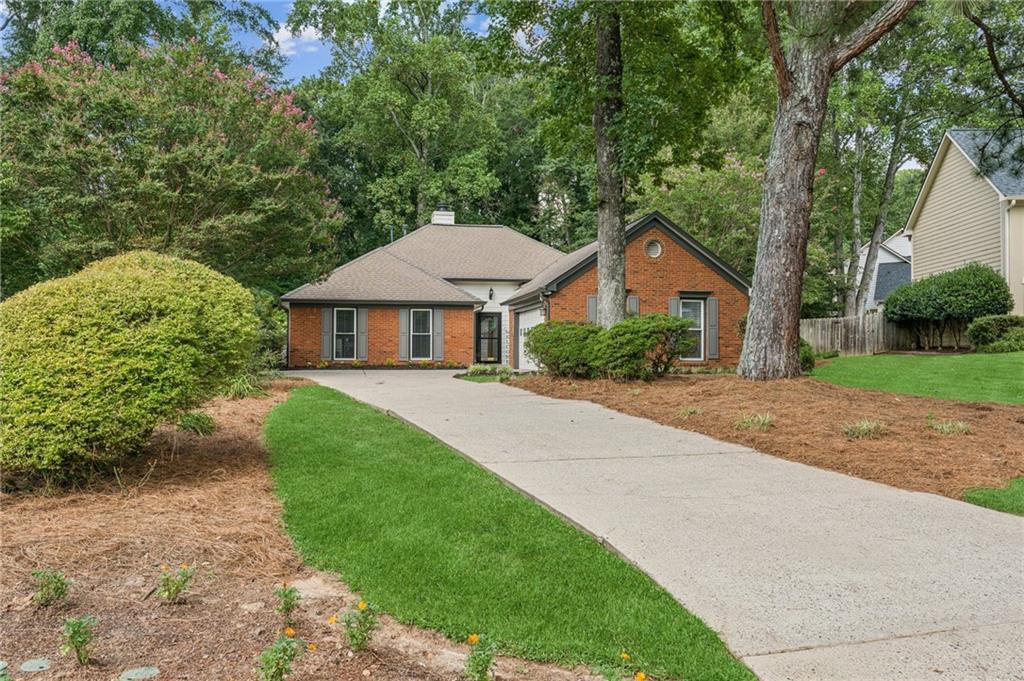 1102 Pine Grove Dr., Alpharetta, GA 30009