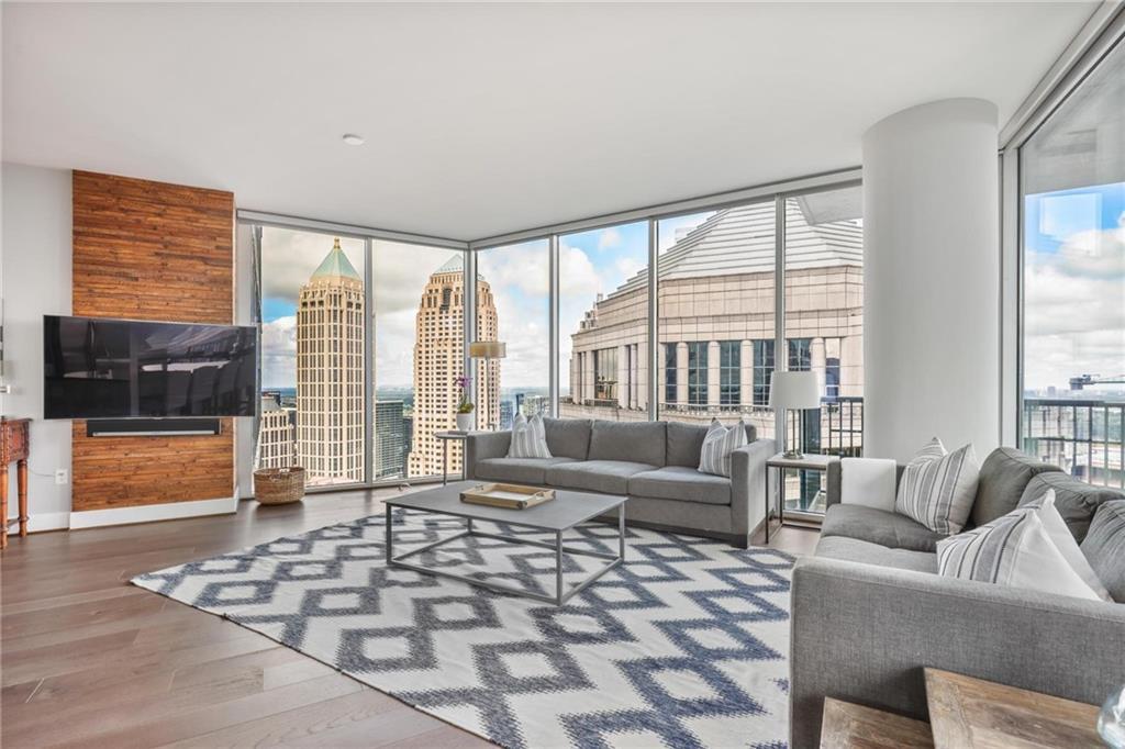 1080 Peachtree St. #3303, Atlanta, GA 30309