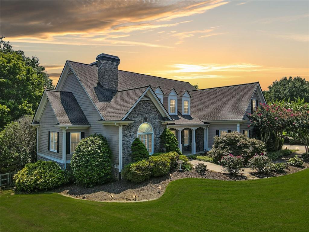 4103 Hickory Fairway Dr., Woodstock, GA 30188