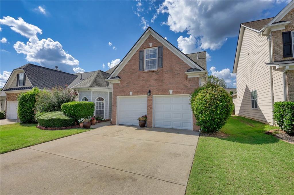 1305 Leisure Lake Dr., Lawrenceville, GA 30044