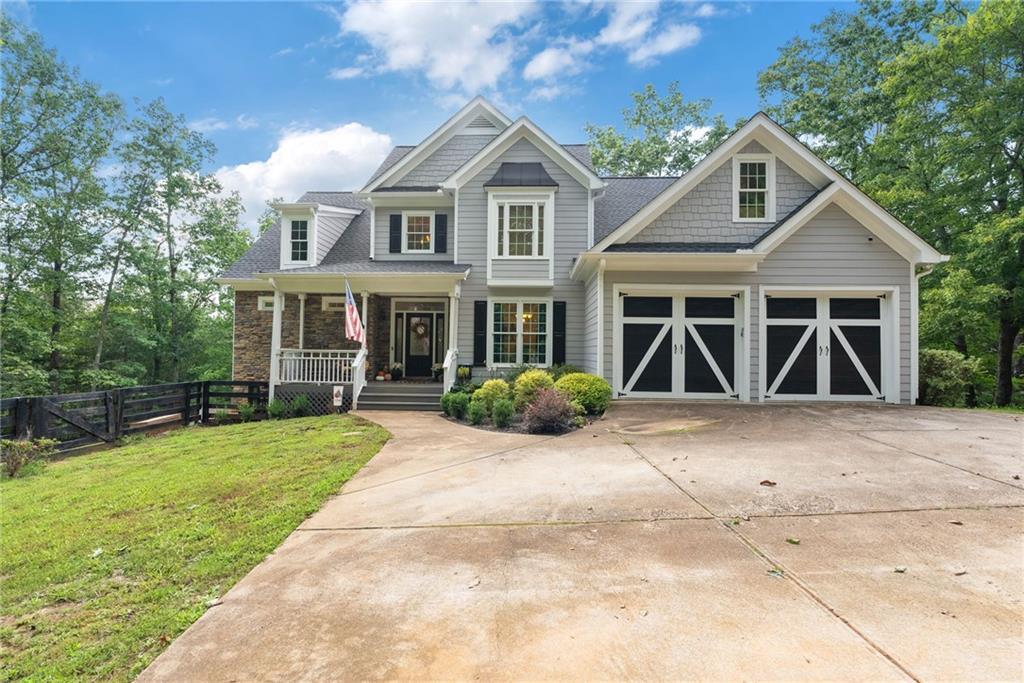 637 Amicalola Dr., Dawsonville, GA 30534