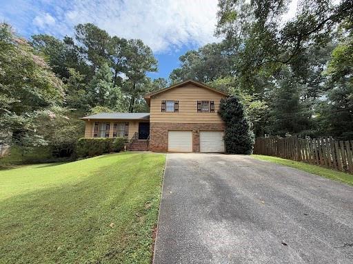 818 Bradford Ct., Lilburn, GA 30047