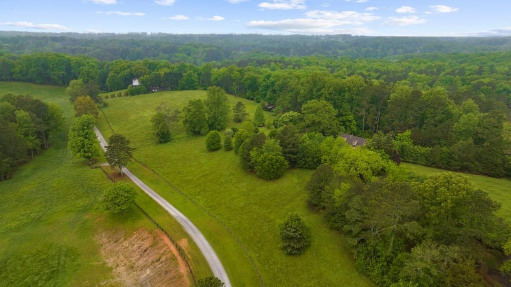 855 Rivendell Ln., Alpharetta, GA 30004