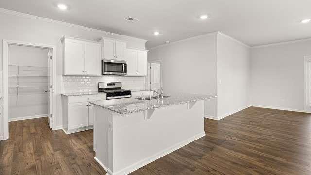 5445 Baybrook Cir., South Fulton, GA 30349