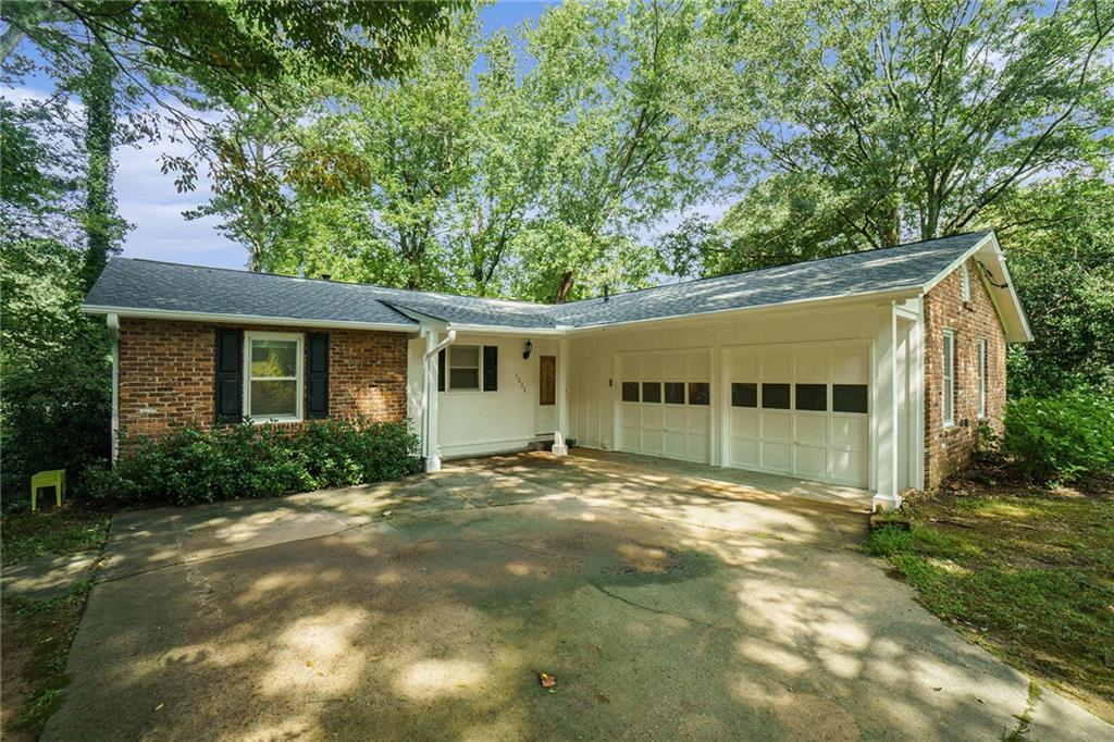 1222 Laurel Hill Dr., Decatur, GA 30033