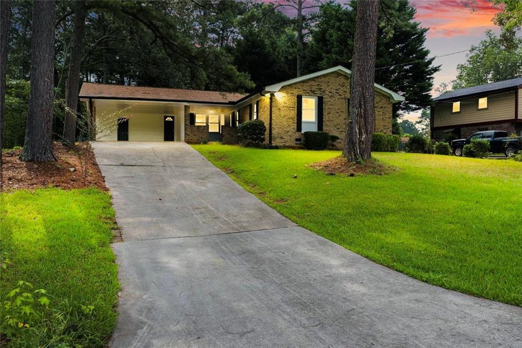 1836 Whitworth Dr., Riverdale, GA 30296