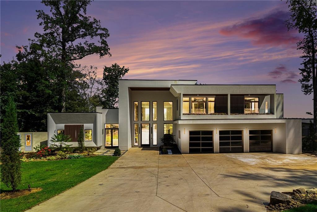 2730 Emerald Dr., Jonesboro, GA 30236