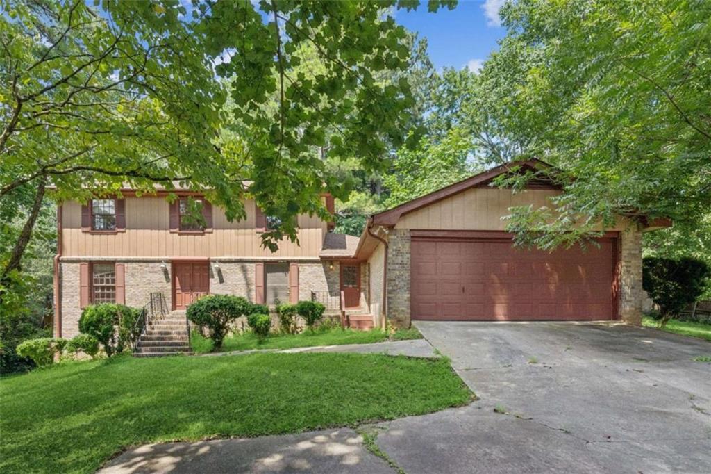 5825 Golden West Tr., Lilburn, GA 30047