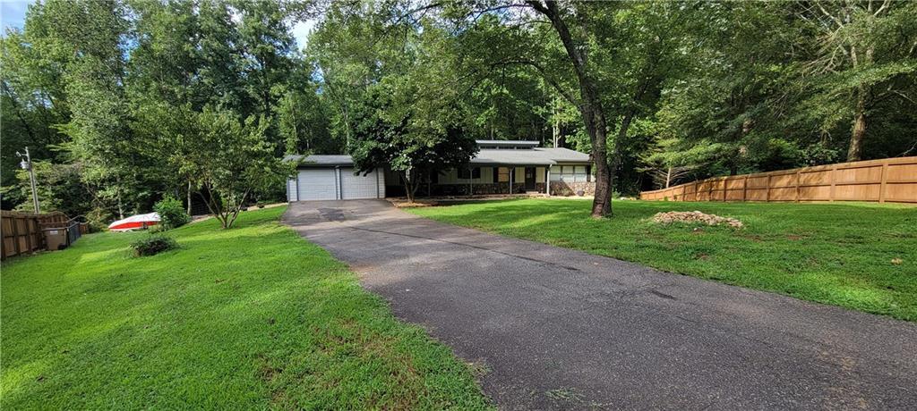 8014 Holyoke Rd., Cumming, GA 30040