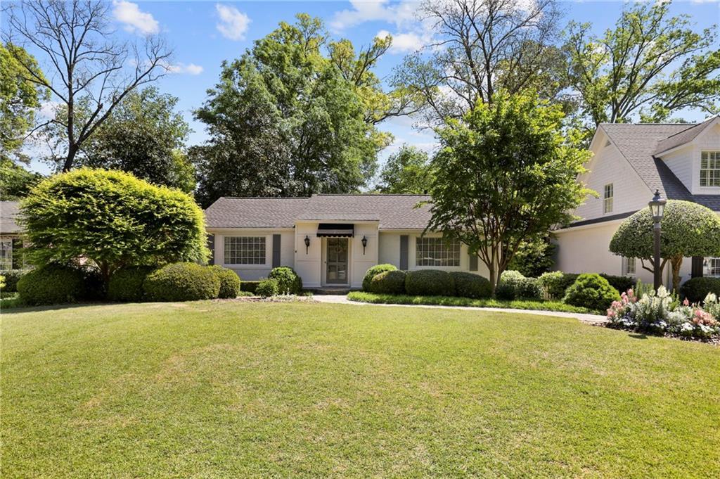1825 Colland Dr., Atlanta, GA 30318
