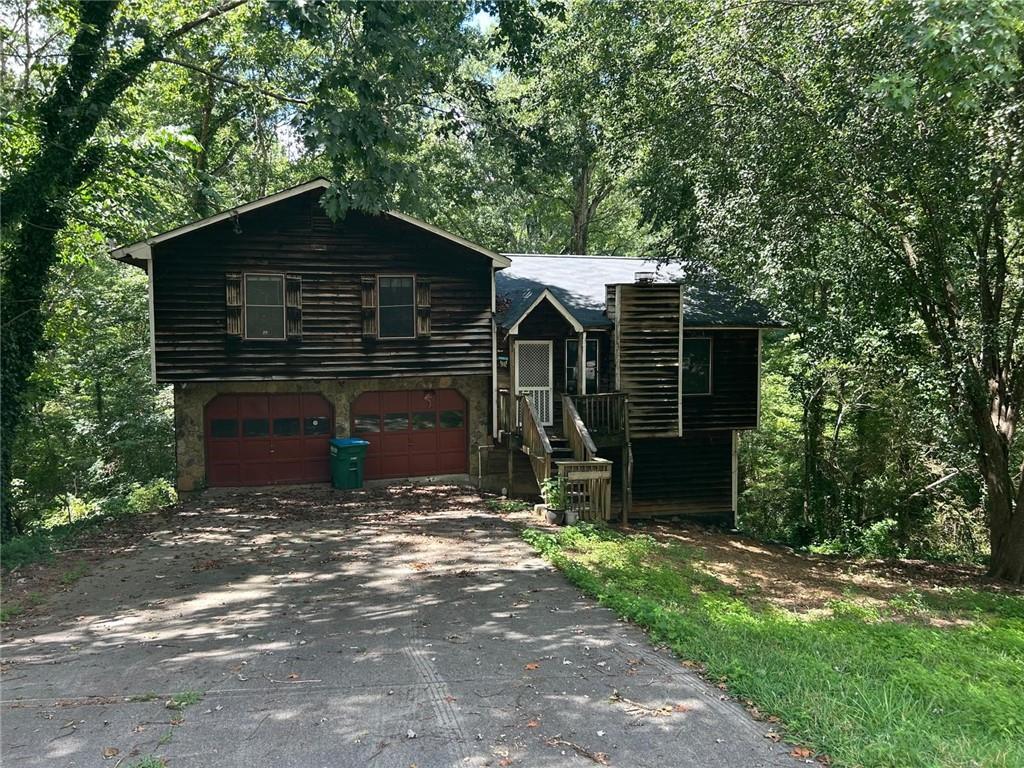 847 Chartley Dr., Lilburn, GA 30047