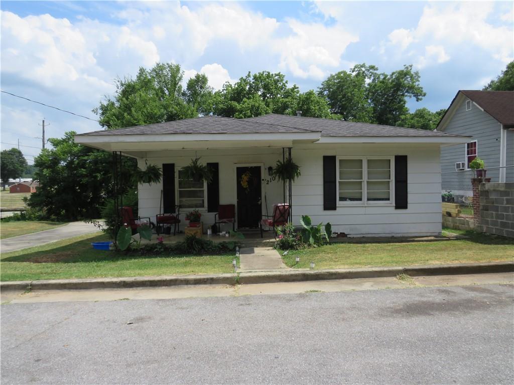 210 Merritts Ave., Cedartown, GA 30125