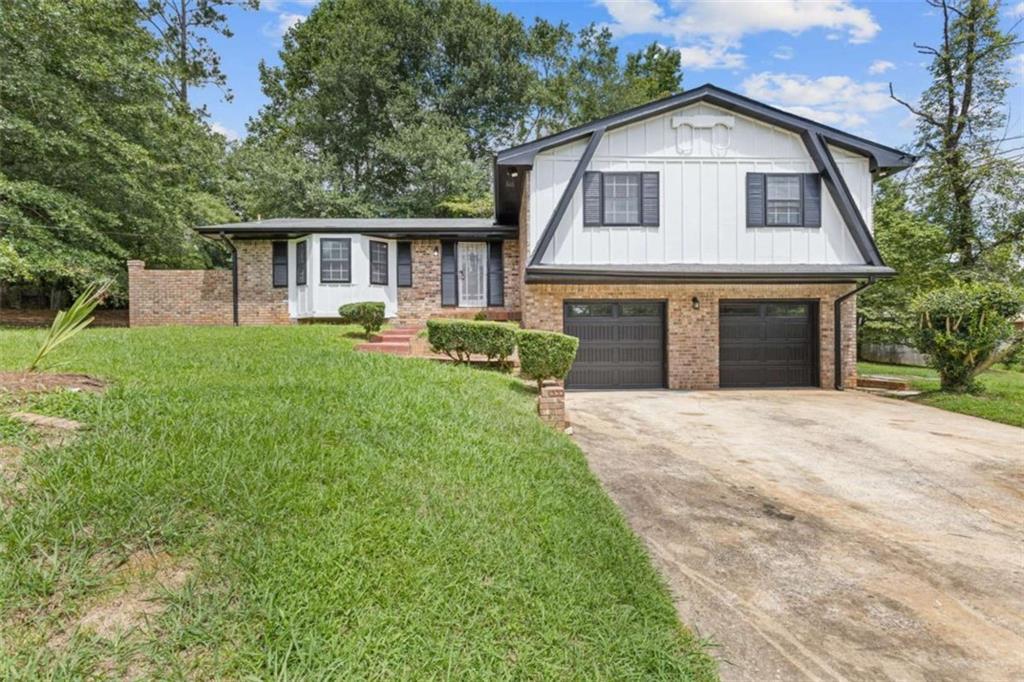 120 Melanie Ct., South Fulton, GA 30349