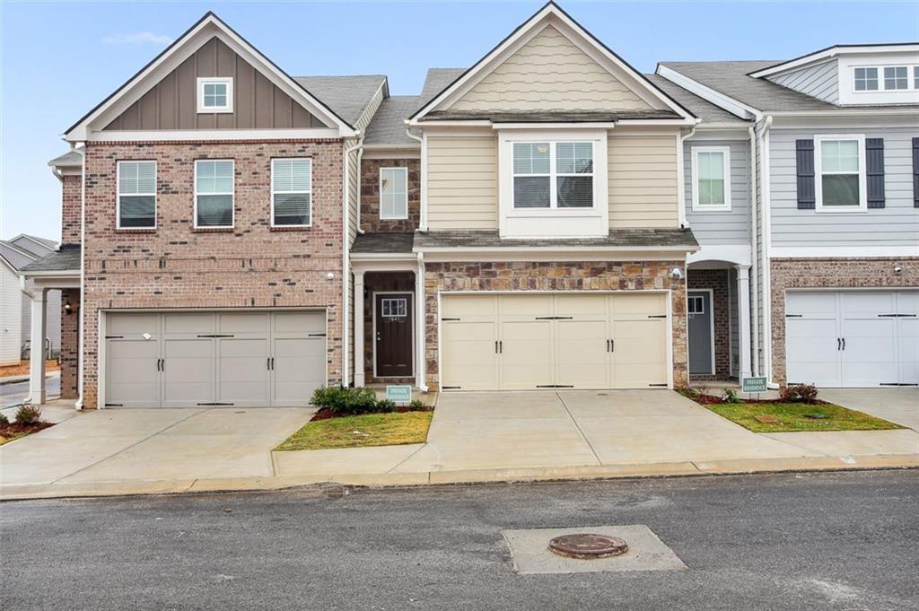 7641 Squire Ct., Fairburn, GA 30213