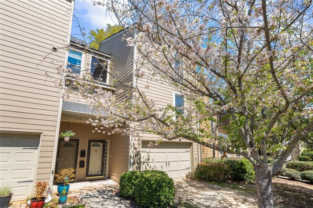 1127 Riverbend Club Dr., Atlanta, GA 30339