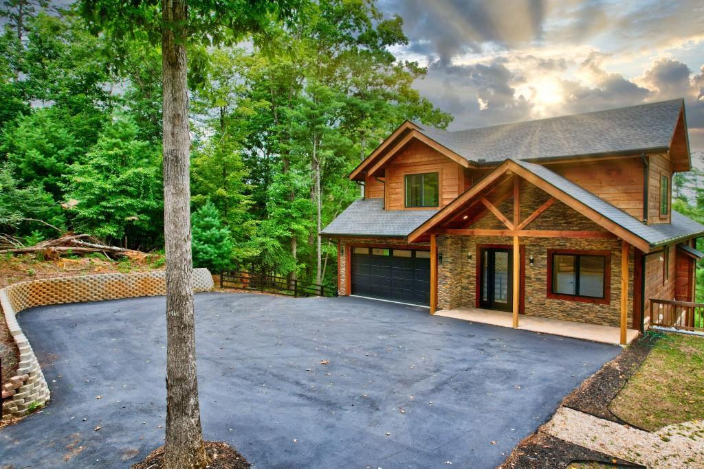 475 Parnell Dr., Ellijay, GA 30540