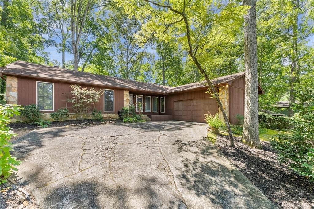 3440 Creek Hollow Dr., Marietta, GA 30062