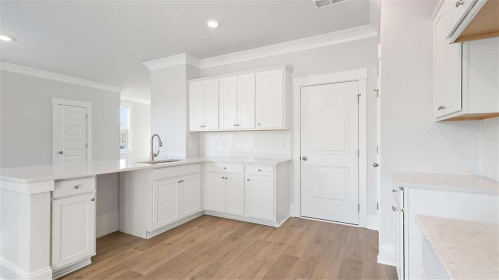 5449 Baybrook Cir., South Fulton, GA 30349