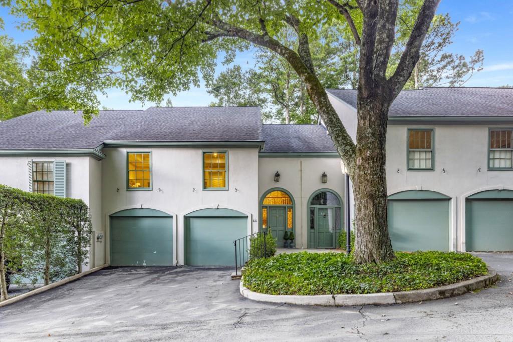 11 Mooregate Sq., Atlanta, GA 30327