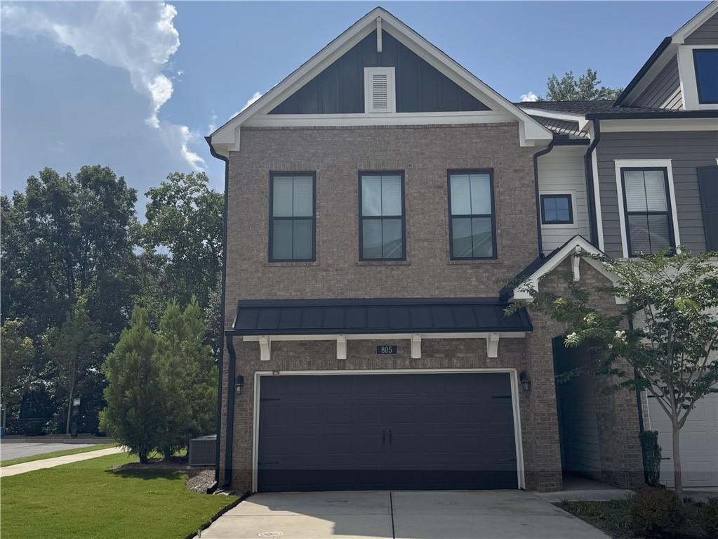 805 Kenway Ave., Roswell, GA 30076