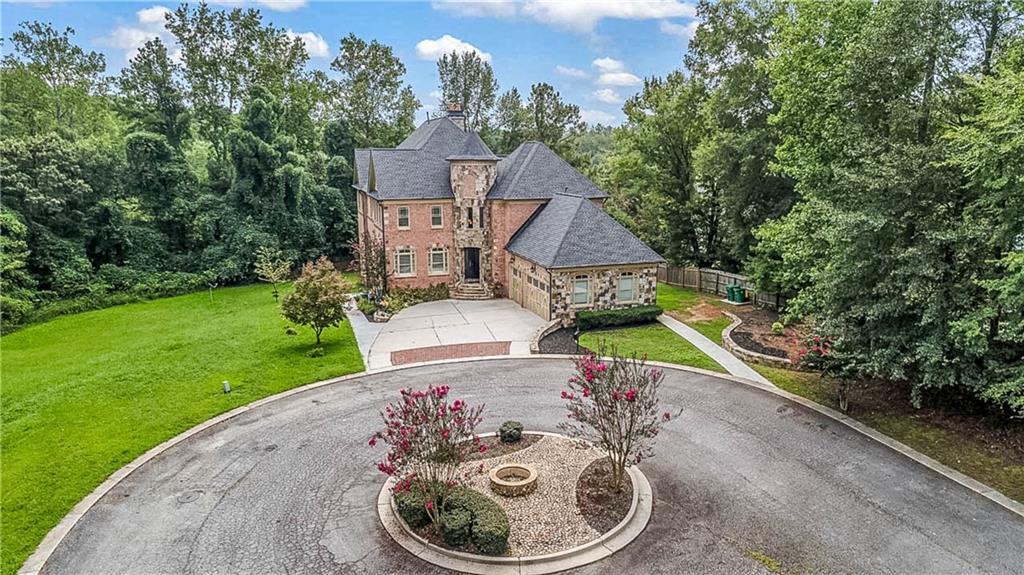 7611 Regency Cir., Atlanta, GA 30350