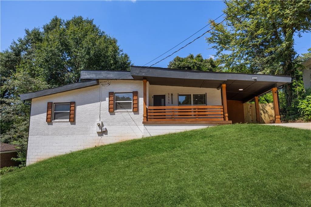 2555 Flagstone Dr., Atlanta, GA 30316