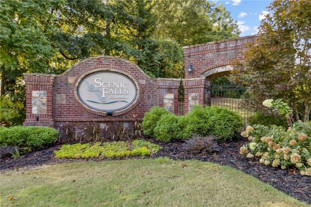 745 Walnut River Trail, Hoschton, GA 30548