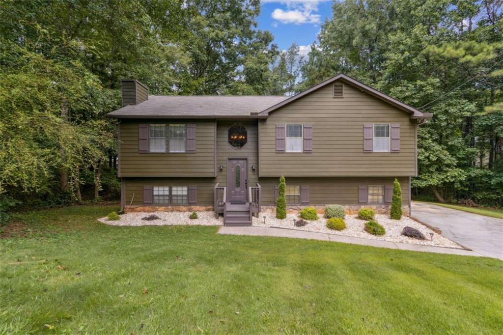 265 Russell Ridge Dr., Lawrenceville, GA 30043