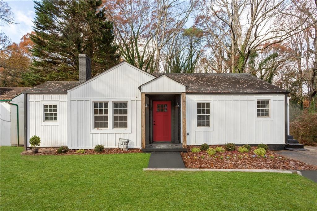 1349 Lockhaven Cir., Atlanta, GA 30311