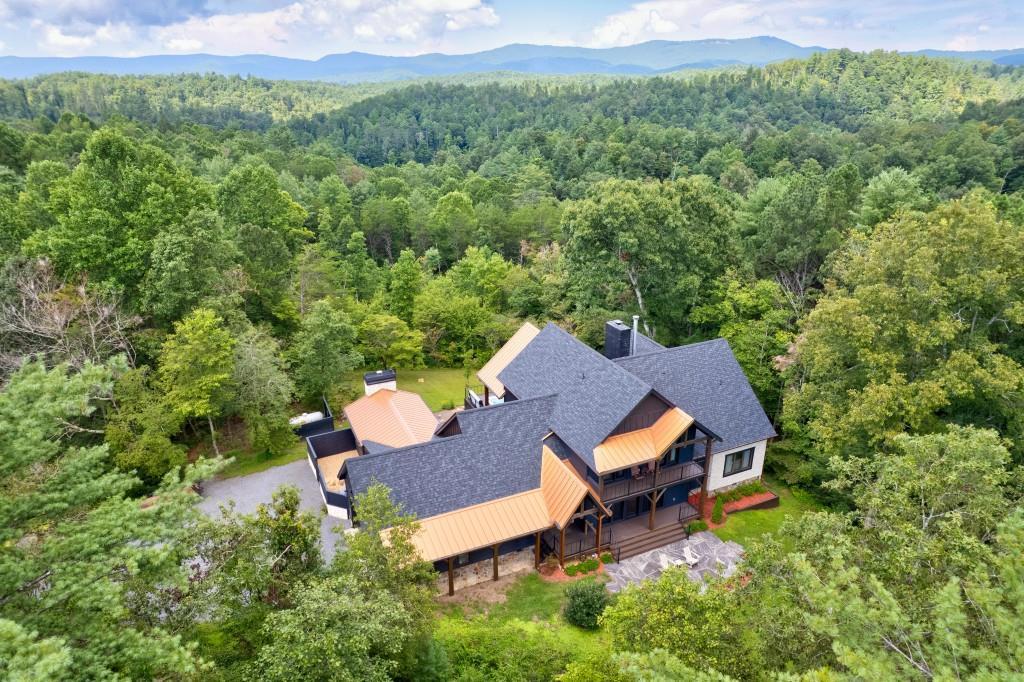 312 Charles Rd., Ellijay, GA 30540