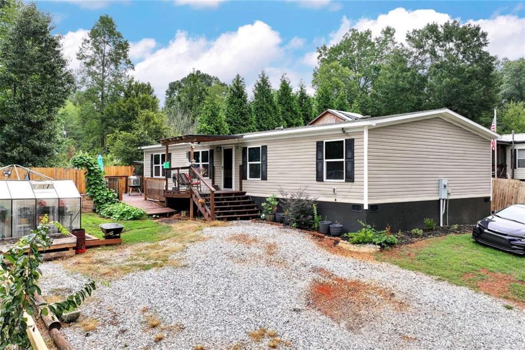 112 Fisherman Cove, Lavonia, GA 30553