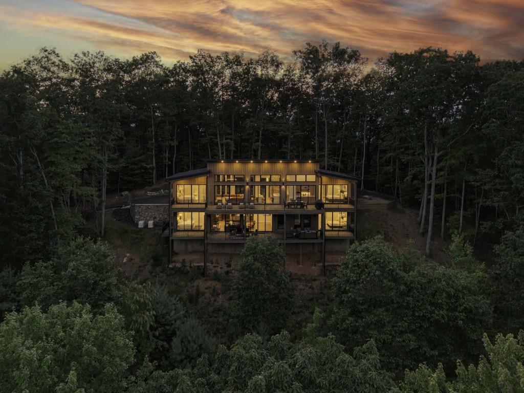417 Bill Claypool Dr., Blue Ridge, GA 30513