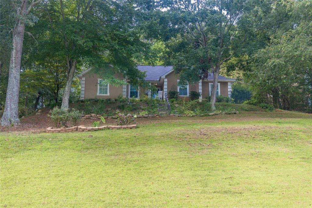 23 N Hampton Dr., White, GA 30184