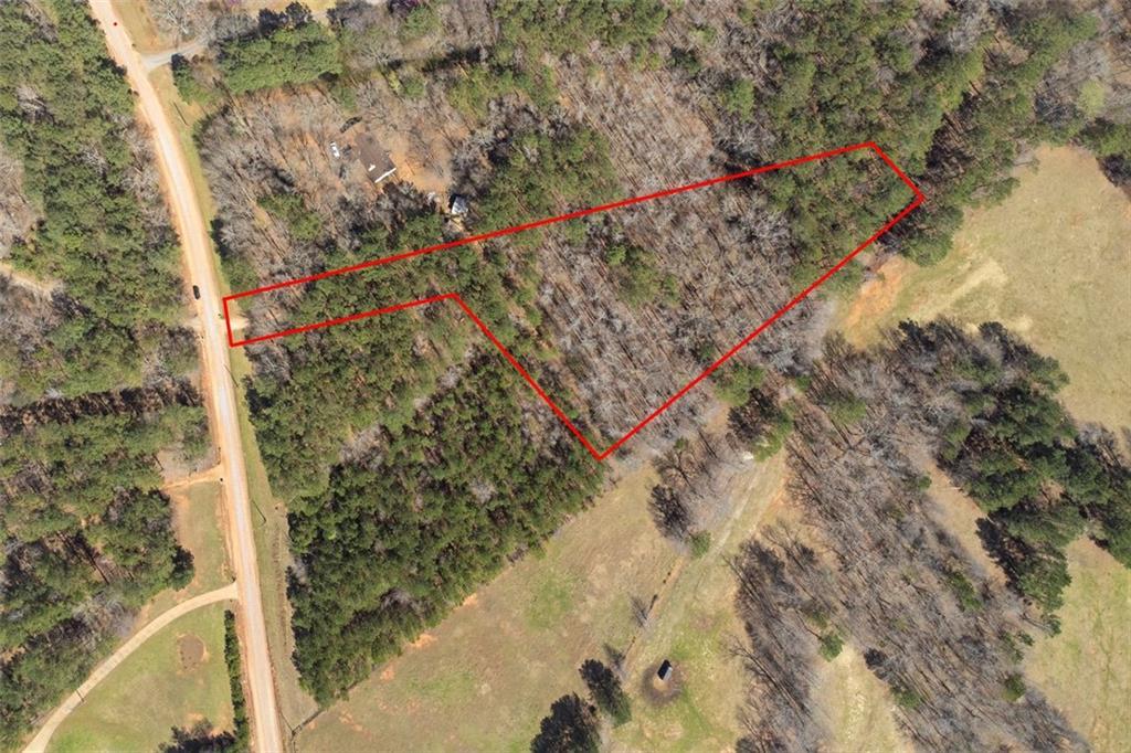 1496 Trestle Rd., Locust Grove, GA 30248