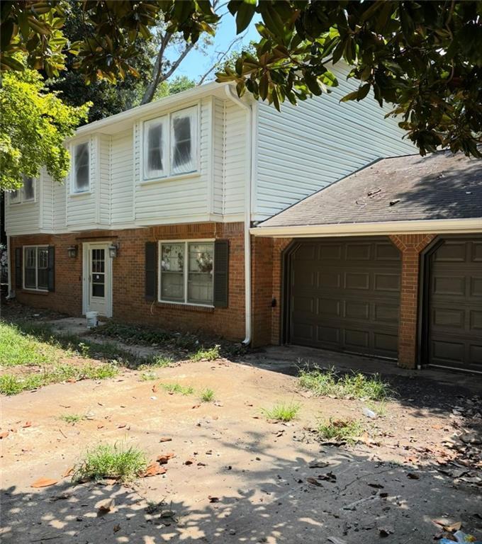 6238 Lance Ln., Riverdale, GA 30274