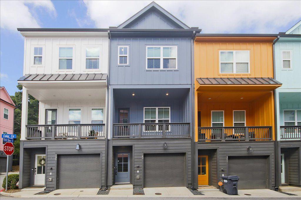 140 Color Cir., Atlanta, GA 30317