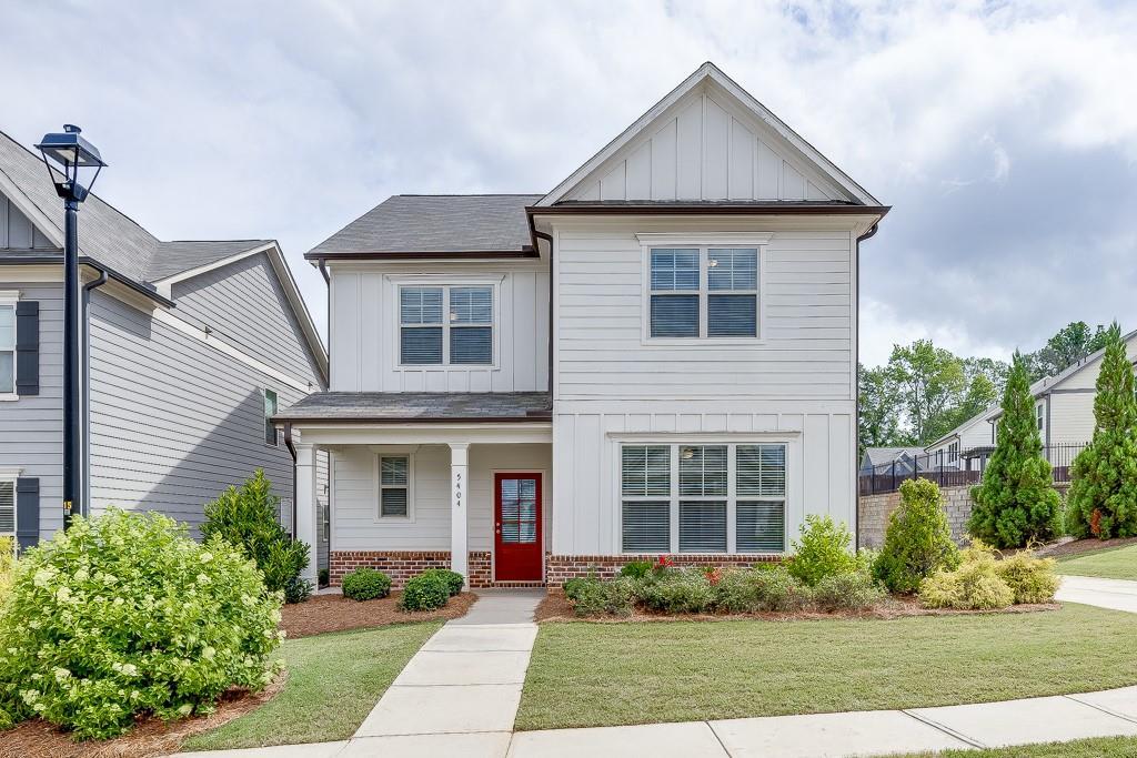 5404 Falling Branch Ct., Flowery Branch, GA 30542