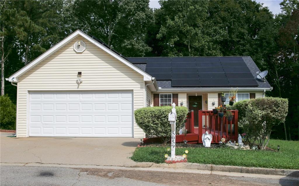 5059 Lancashire Ct., Flowery Branch, GA 30542