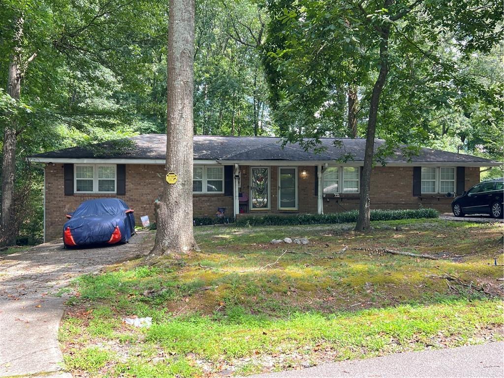 6660 Maxwell Dr., Lithia Springs, GA 30122