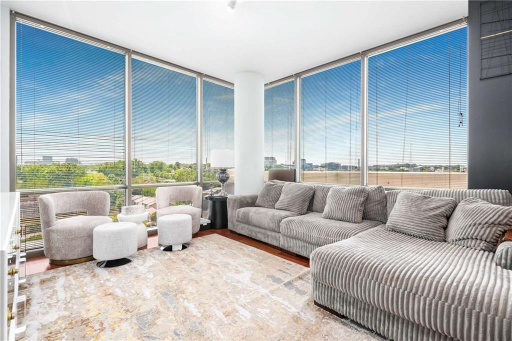 270 17th St. #813, Atlanta, GA 30363