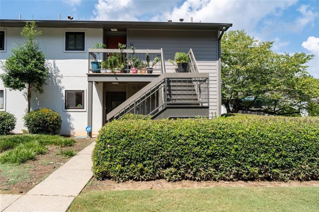 11 Finch Tr., Atlanta, GA 30308