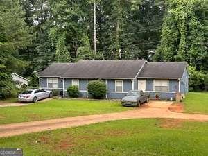 1292 Crystal Lake Rd., Atlanta, GA 30349