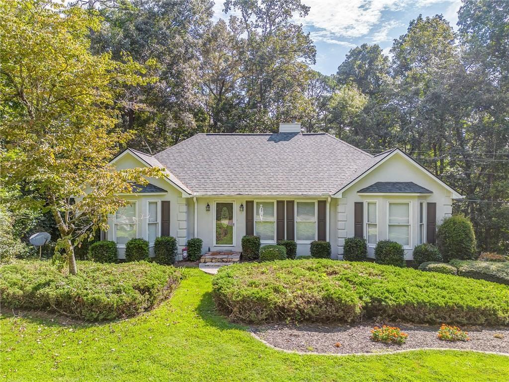 1023 Laurel Lake Dr., Ball Ground, GA 30107
