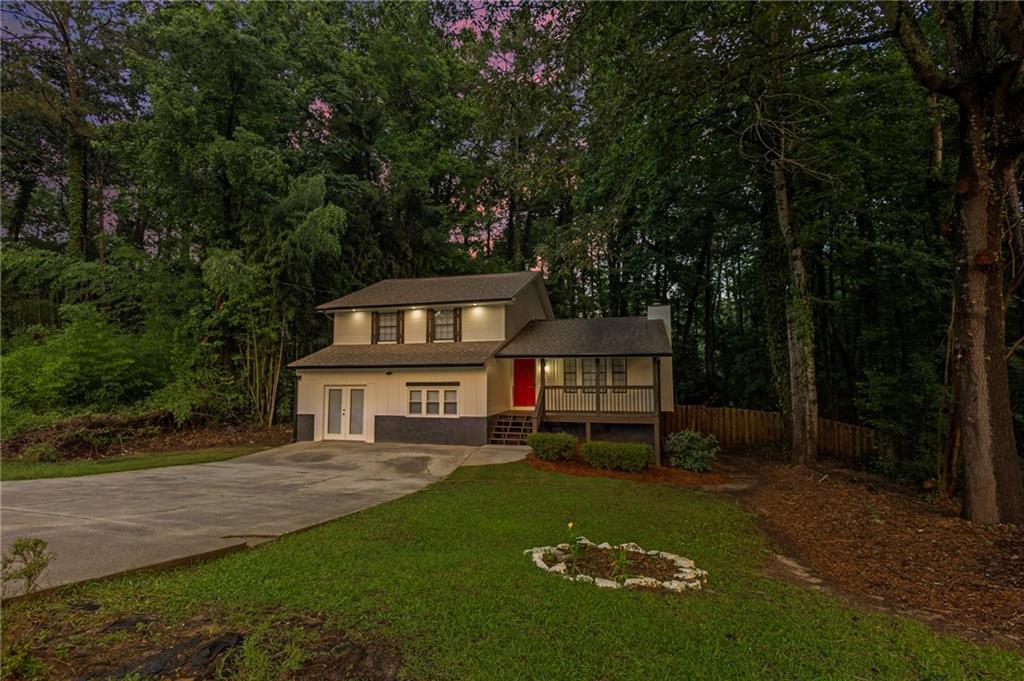 630 Pennylake Ct., Stone Mountain, GA 30087