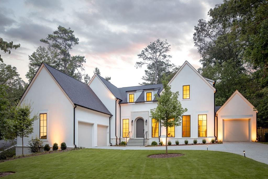 6905 Castleton Dr., Atlanta, GA 30328
