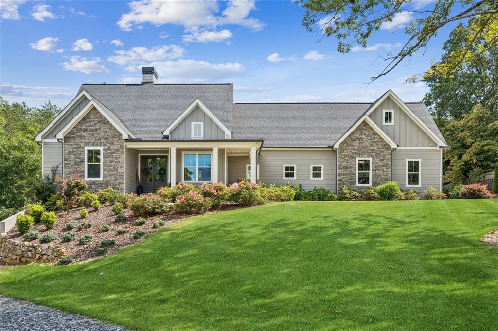 238 Grand View St., Dahlonega, GA 30533
