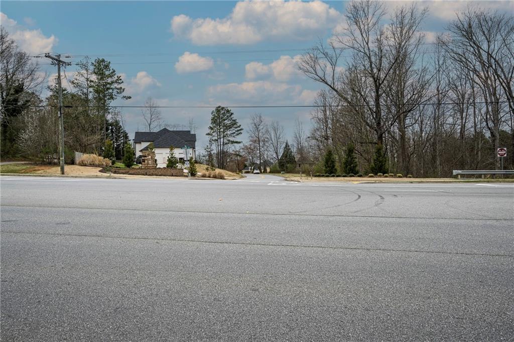 4980 Fenwick Dr., Cumming, GA 30040