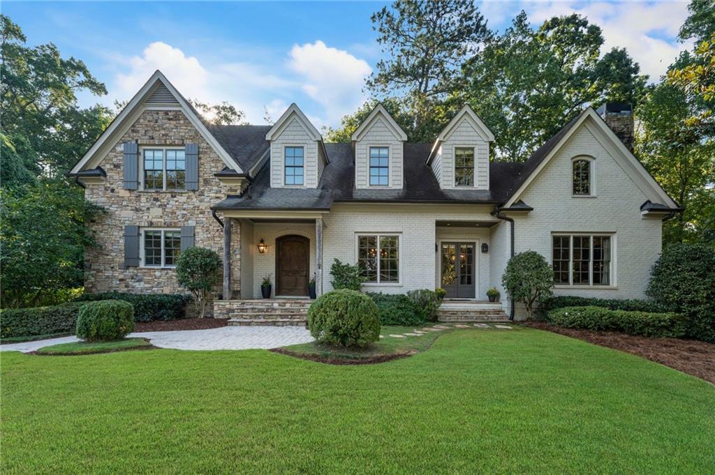 2819 Castlewood Dr., Atlanta, GA 30327