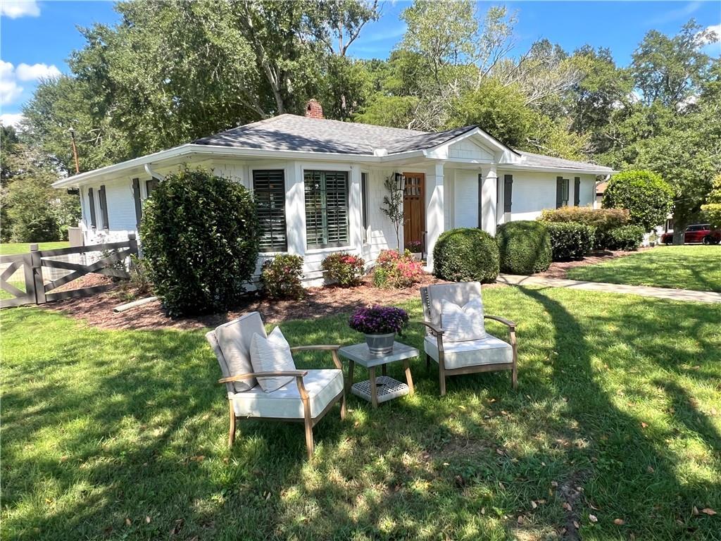 109 Linton St., Woodstock, GA 30188