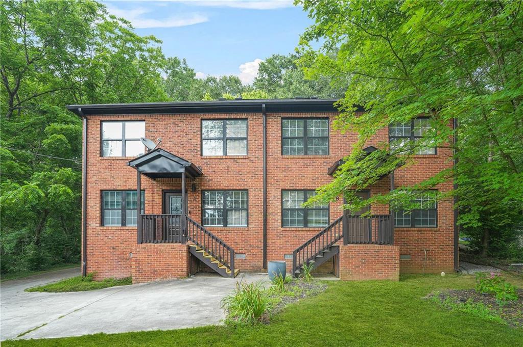 545 Elmwood Rd., Atlanta, GA 30318